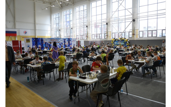 В Брянском Дворце единоборств открылся Кубок Губернатора Брянской области по шахматам