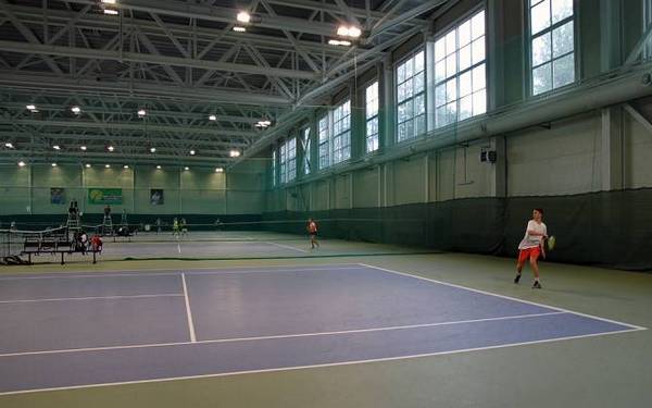 В Брянске на кортах теннисного центра проходит первенство области