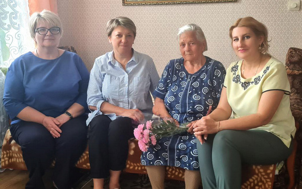 Президент России Владимир Путин поздравил с юбилеем жительницу Суземского района