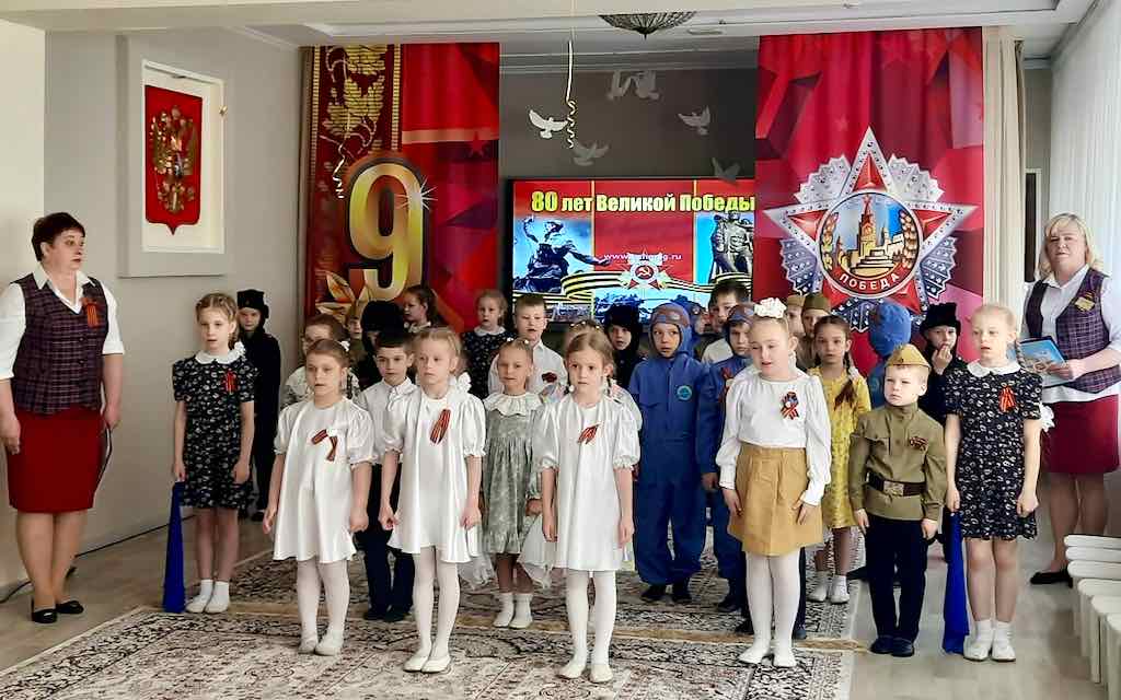 Памяти воинов-железнодорожников посвящается