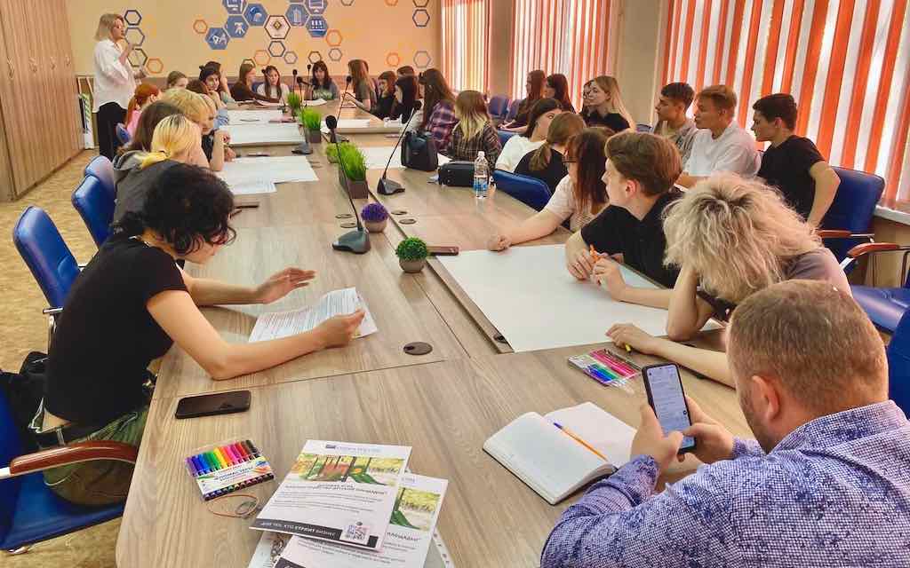 Для студентов Брянского строительного колледжа имени Н.Е. Жуковского провели деловую бизнес-игру