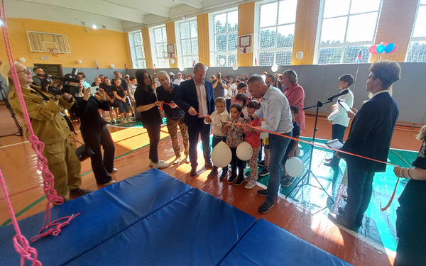 Для воспитанников жуковского Центра помощи детям на Брянщине построили скалодром