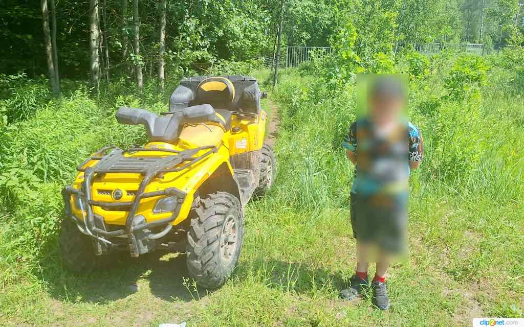 В Брянске сотрудники Госавтоинспекции отстранили от управления мотоциклом десятилетнего ребенка