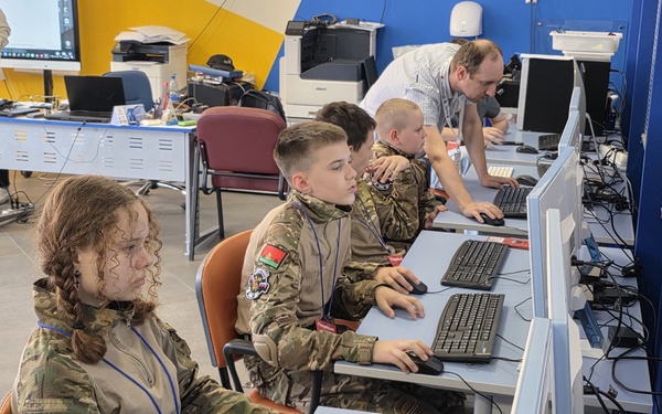 В Брянске проходит региональный этап Всероссийского чемпионата пилотирования дронов «Пилоты будущего»