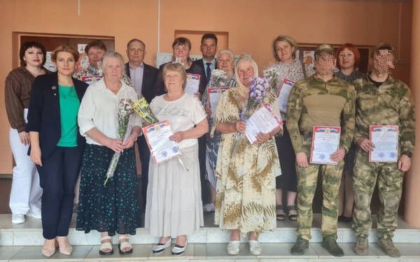 В Суземском районе наградили граждан за бескорыстную помощь защитникам границы