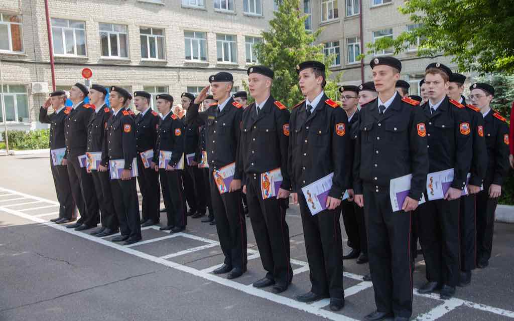 Брянские кадеты получили первые аттестаты