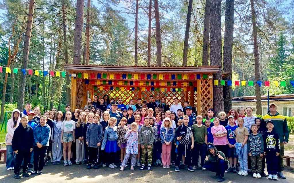 Сотрудники линейного отдела полиции на станции Унеча Брянской области  провели «Час безопасности» в детском оздоровительном лагере «Ручеек» 