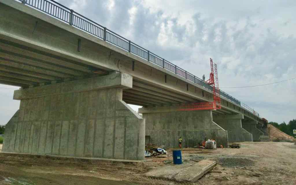 В Унече Брянской области продолжается масштабная реконструкция путепровода в рамках нацпроекта  