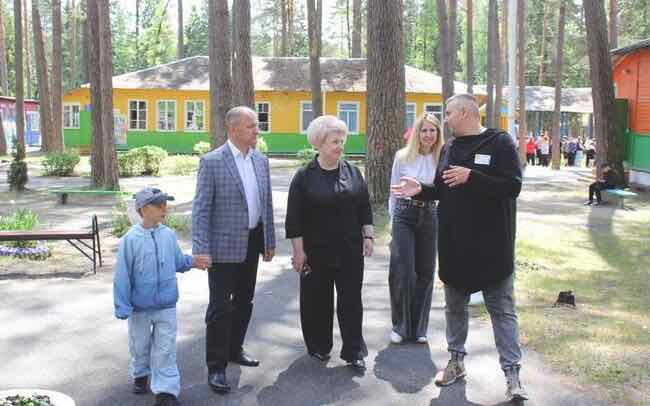 Депутат Госдумы от Брянской области Николай Щеглов посетил детские оздоровительные лагеря