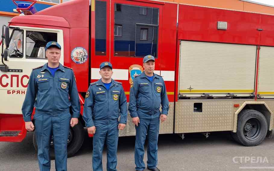 Брянские спасатели рассказали о работе на месте обрушения моста в Выгоничах