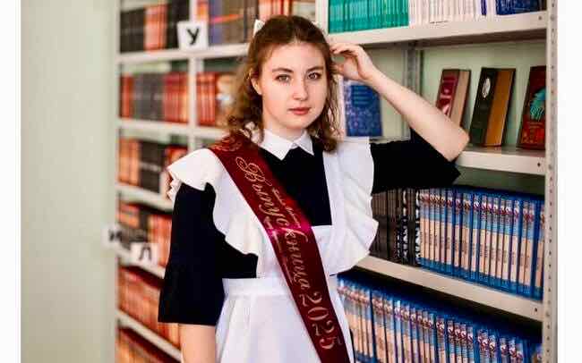 В Брянской области четыре выпускницы продемонстрировали безупречные знания на ЕГЭ