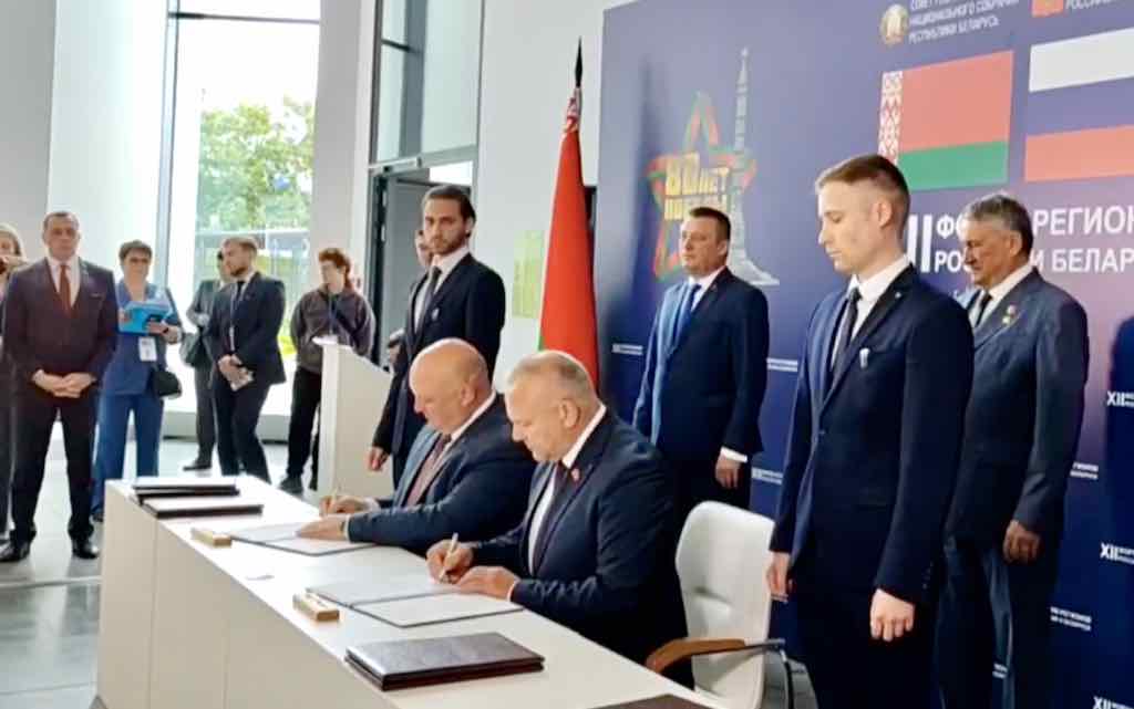 Валентин Суббот заключил соглашения о межпарламентском взаимодействии с двумя белорусскими регионами