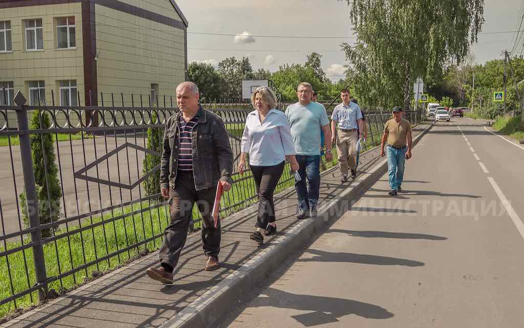 Около школы № 34 Брянска появилась пешеходная зона