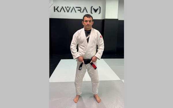 Брянец Вячеслав Кобец стал первым россиянином, получившим чёрный пояс по джиу-джитсу