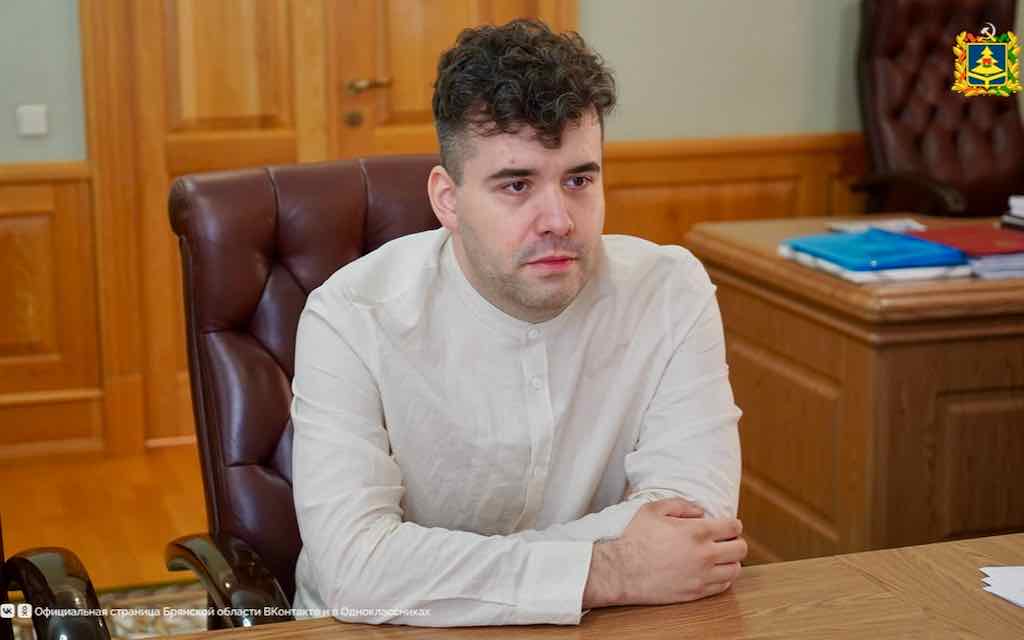 Брянский губернатор встретился с российским шахматистом, гроссмейстером, нашим земляком Яном Непомнящим