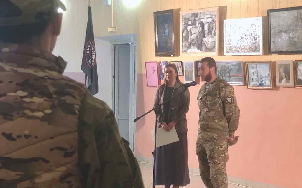 В брянском посёлке Белые Берега открылась экспозиция бойца отряда «БАРС-Брянск»