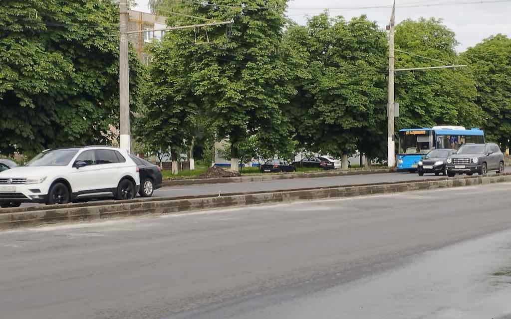 В Брянске развернулись масштабные работы по обновлению части Московского проспекта