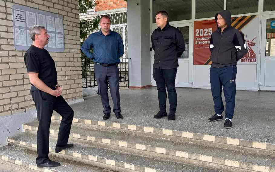 В Клинцах Брянской области обновят спортплощадку школы № 9