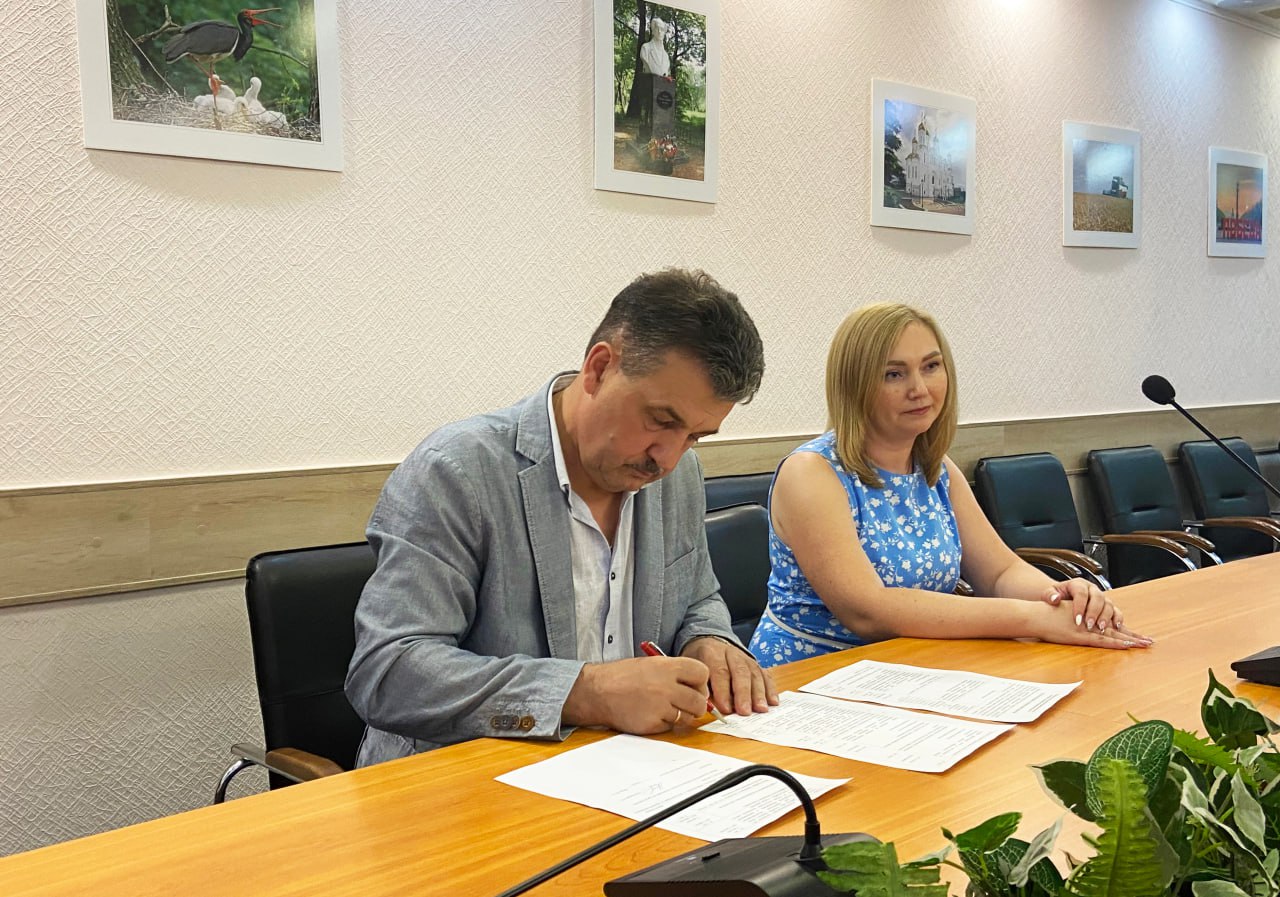 Андрей Архицкий  представил в Избирательную комиссию документы для регистрации кандидатом на выборах Губернатора Брянской области