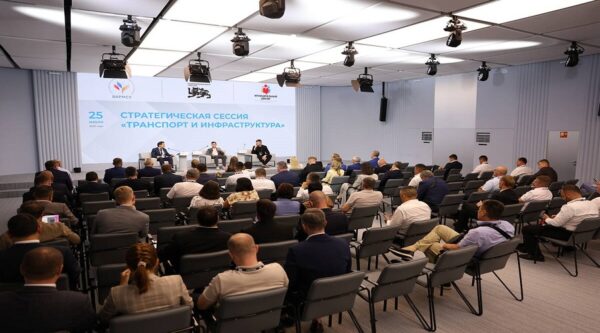 Глава администрации Рогнединского района поучаствовал в сессии «Транспорт и инфраструктура»