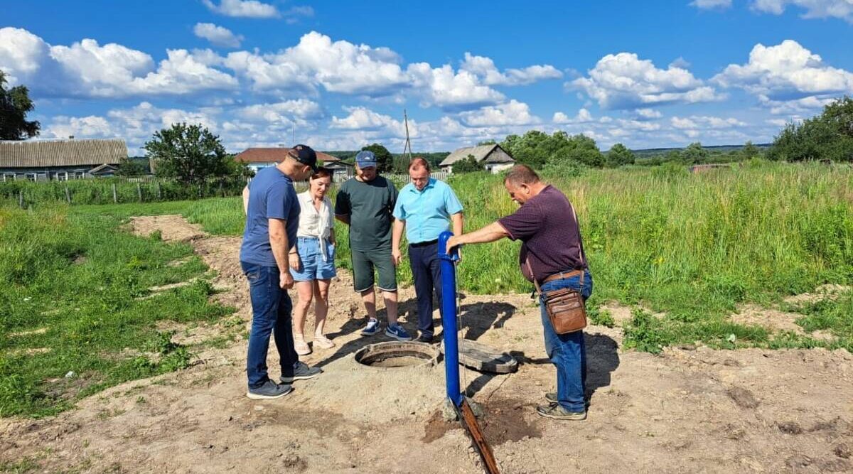 В поселке Радогощь Брянского региона завершается ремонт водопровода