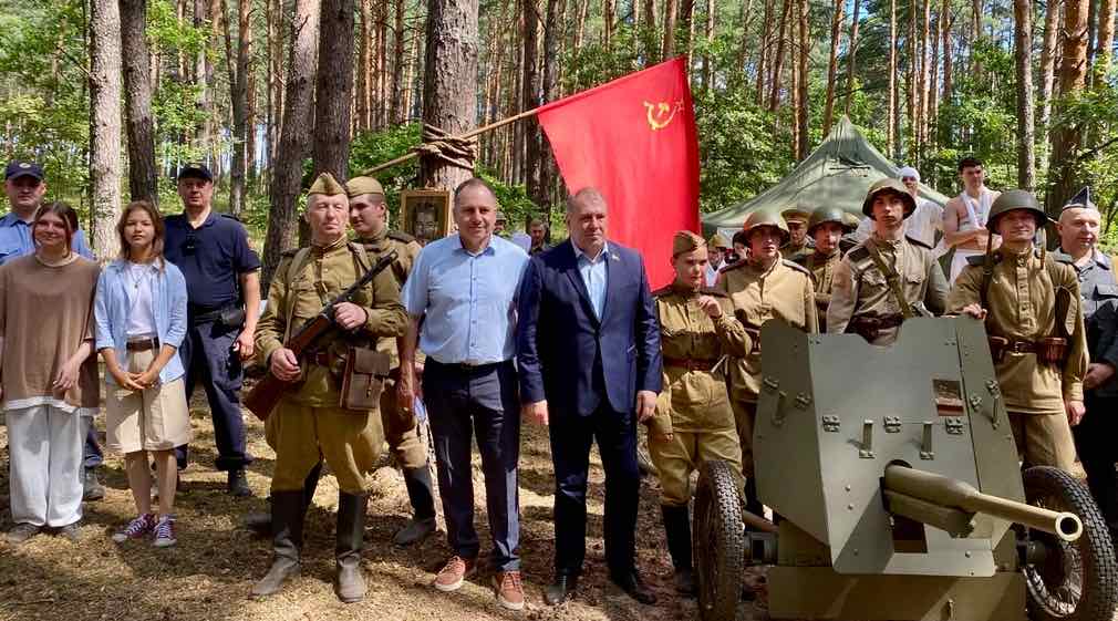 Брянские спортсмены воссоздали бои 1945 года в Гомеле
