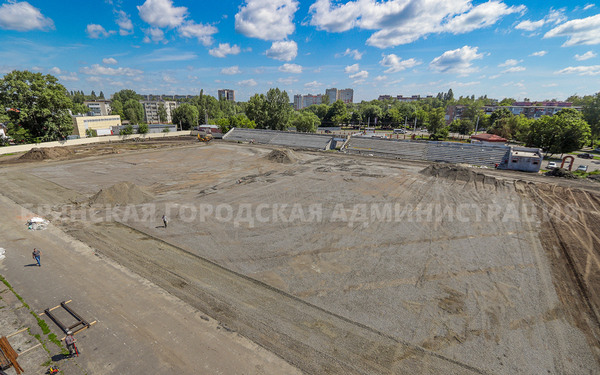 Активными темпами продолжается капремонт стадиона имени Брянских партизан