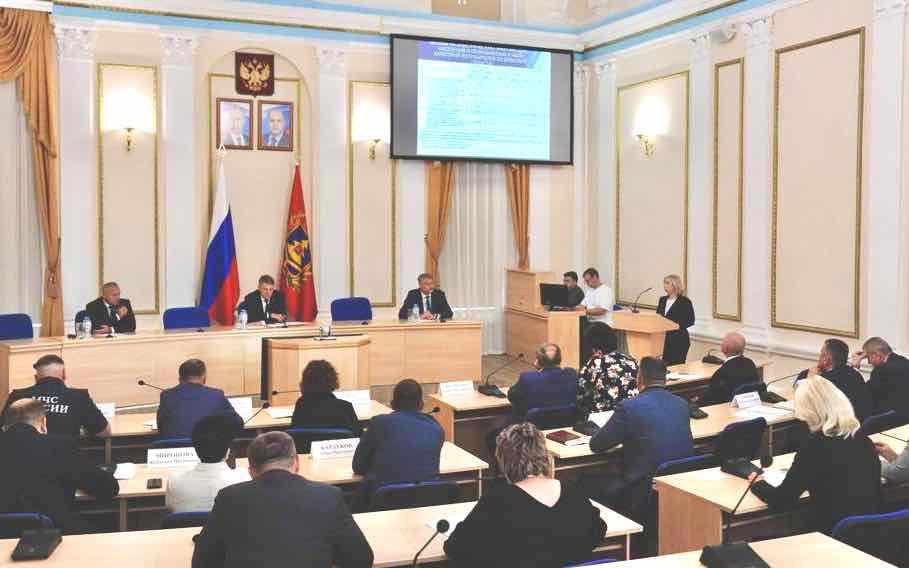 В Брянской области тарифы на ЖКУ — одни из самых низких среди 18 регионов ЦФО