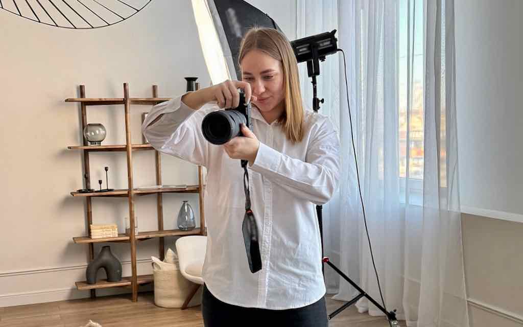 Жительница Погарского района с помощью соцконтракта приобрела профессиональную фототехнику