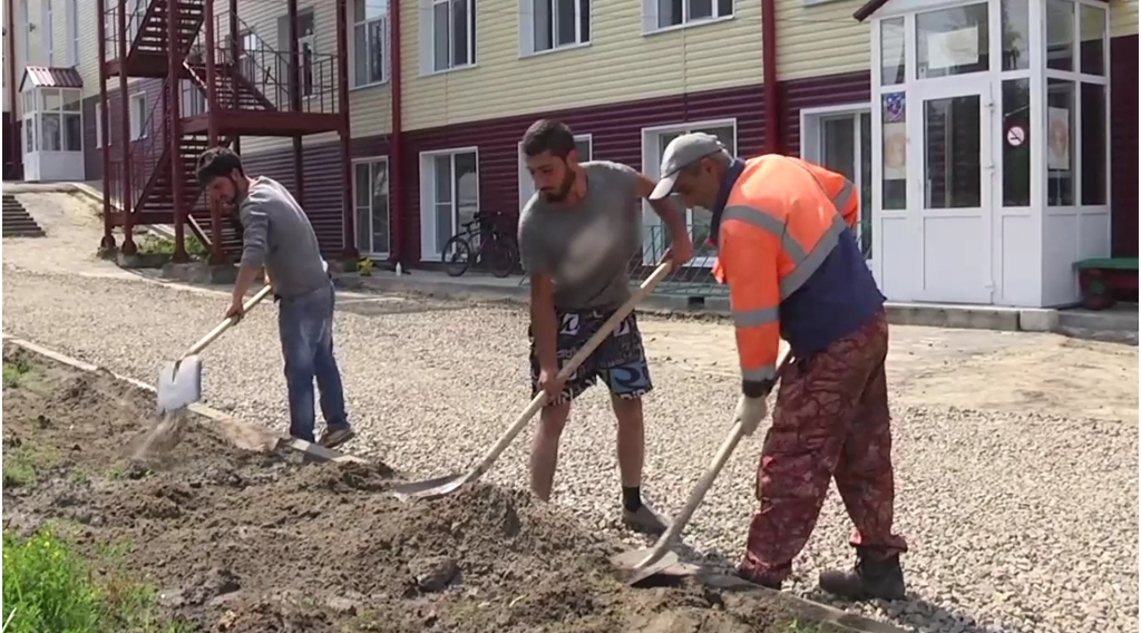 В Злынковском районе подходит к концу ремонт двух школ и детсада