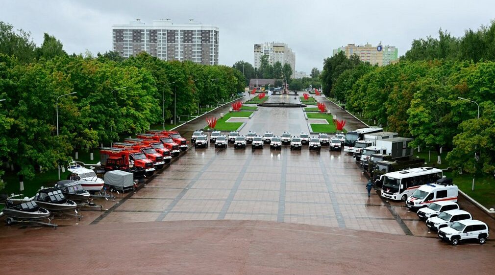 Брянским пожарно-спасательным подразделениям передали рекордное количество техники