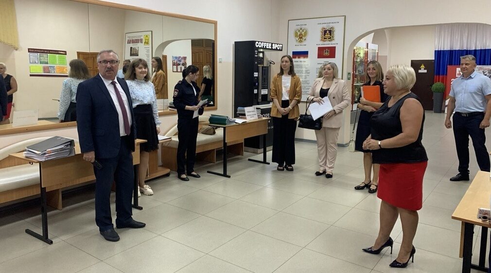 В Брянске проверяют готовность образовательных учреждений к началу учебного года