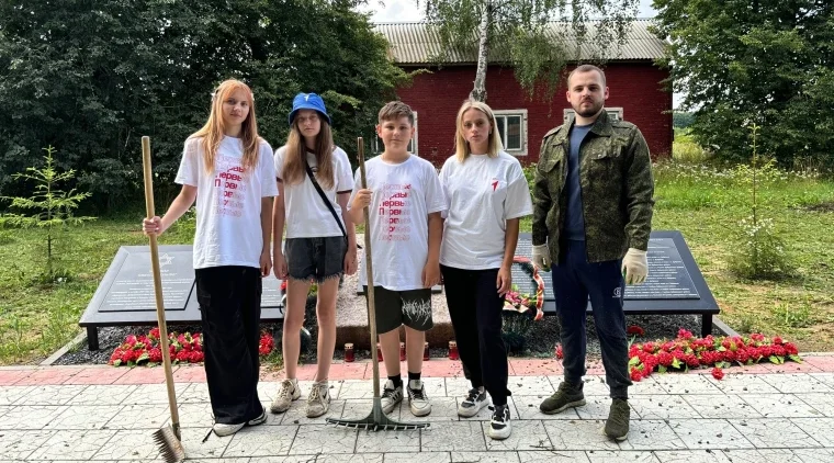 В Дубровке прошёл патриотический субботник