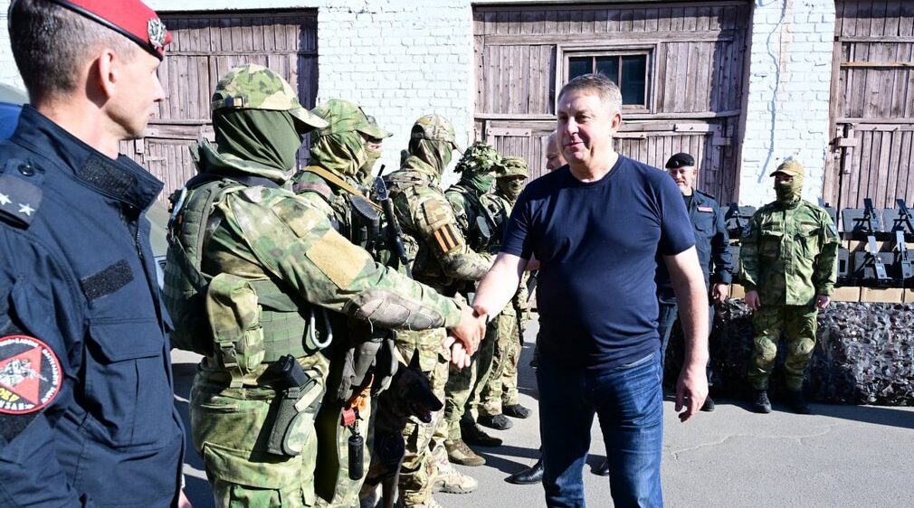 В Брянском регионе защитникам передали очередную партию специальной техники