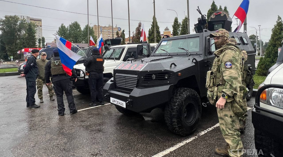 Брянцы отметили День флага России праздничным автопробегом