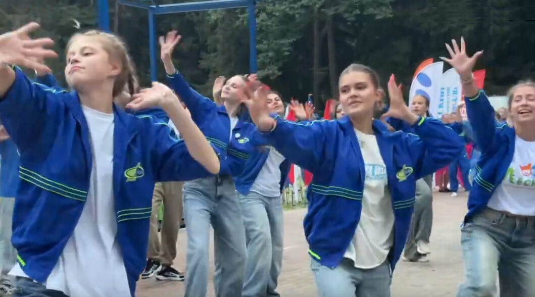 В Брянском детском лагере «Огонёк» прошёл фестиваль