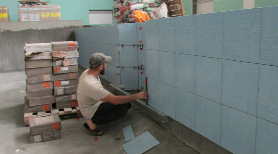 В Локте на Брянщине заканчивается отделка нового спорткомплекса