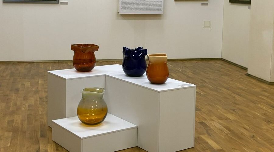 В Брянске открылась выставка «За далью — даль»