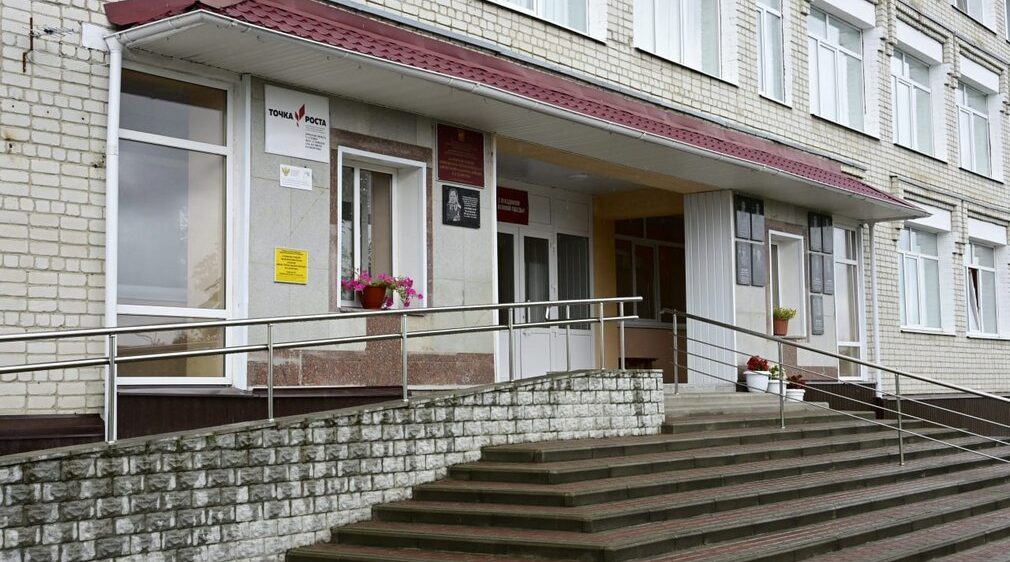 В Суземке благоустроят территорию средней школы № 2 имени генерал-майора авиации В.И. Денисова