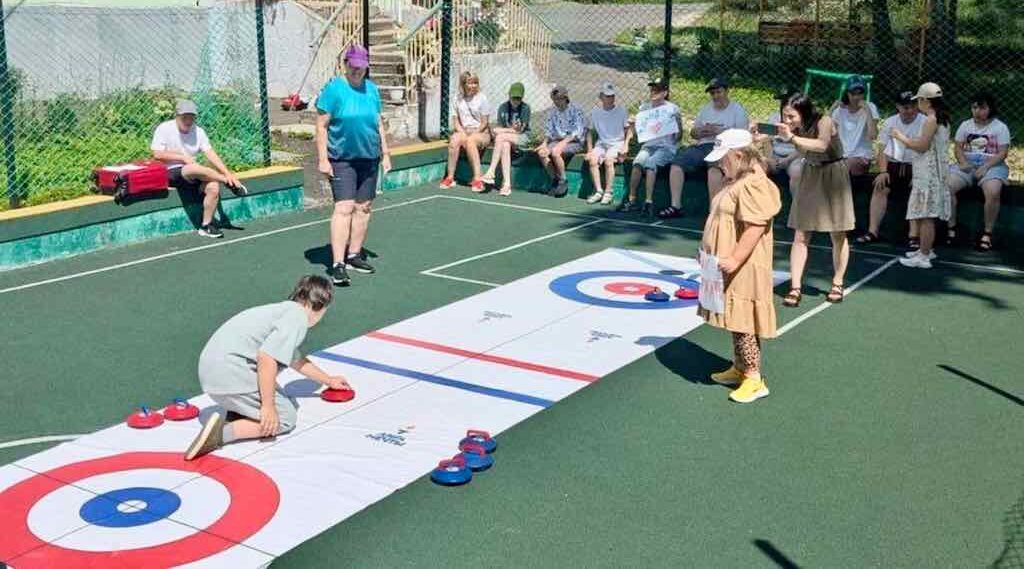 В Брянске 60 детей с инвалидностью получают поддержку в центре «Гармония»