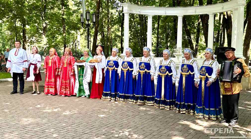 Брасовский и Почепский районы представили свои достижения в Брянске