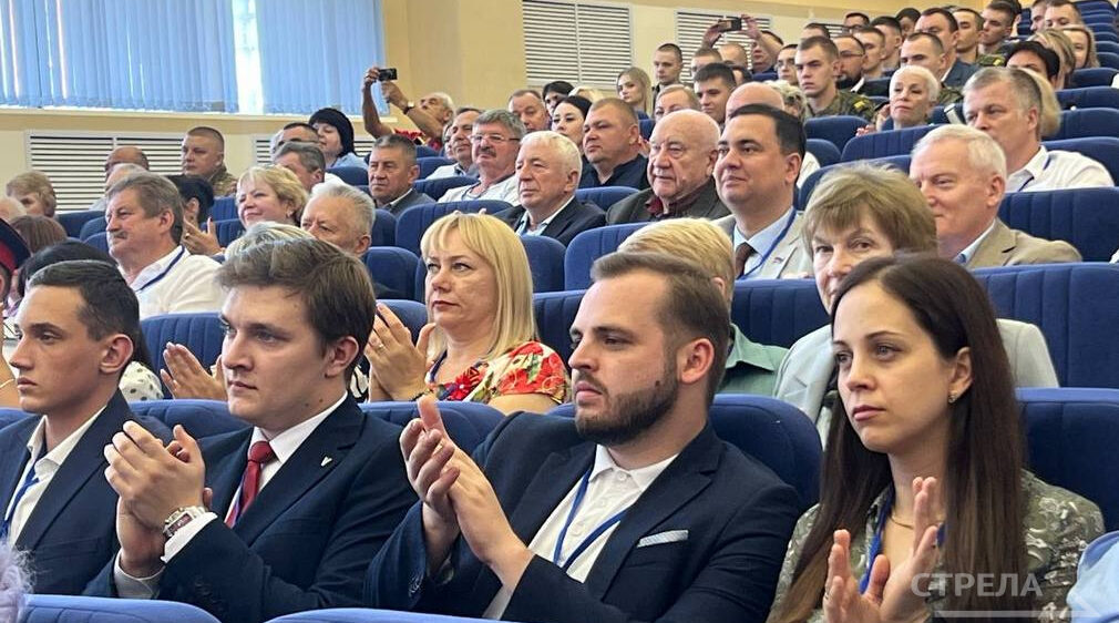 В Брянске прошёл Гражданский форум посвящённый Году защитника Отечества