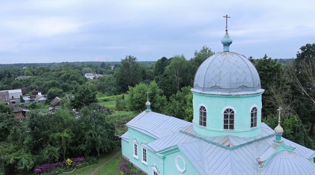 Юрист и резчик начали восстанавливать уникальный храм в Злынке Брянщины