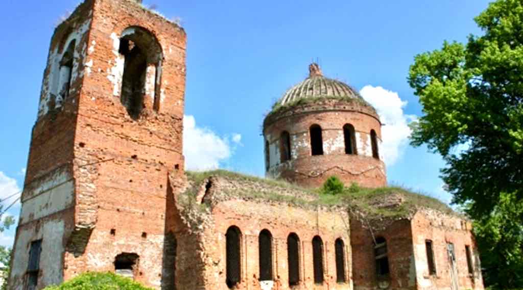 В брянской Селечне восстанавливают Покровский храм