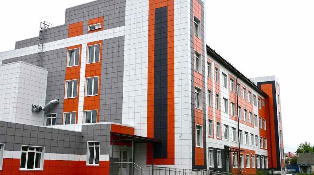 В Брянске открыли пристройку к школе № 13 за 310 млн рублей