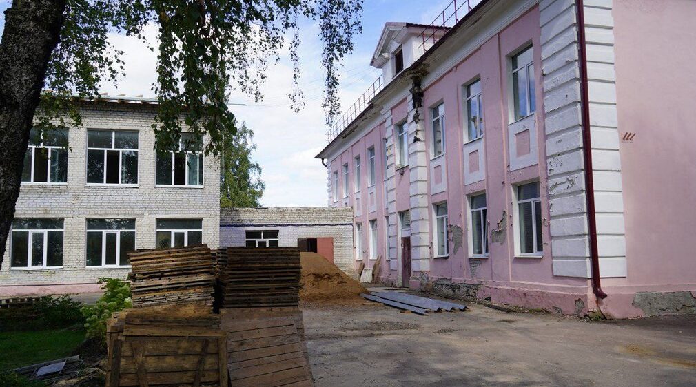 В Дятьково обновляется школа № 2