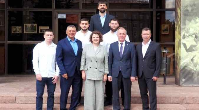 Брянские тяжелоатлеты вернулись с чемпионата России с медалями