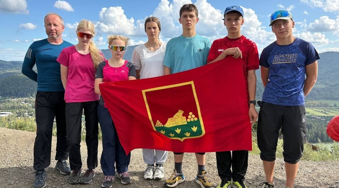 Юные туристы из Брянска совершили поход по Алтаю