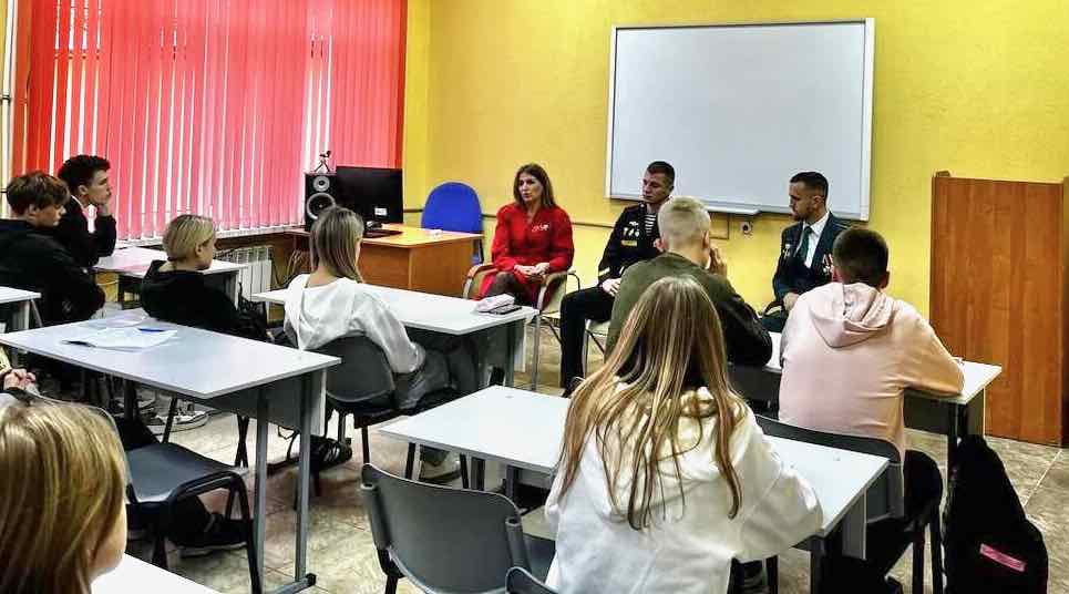 «Брянские герои» провели патриотическую встречу со студентами-спортсменами БГУОР