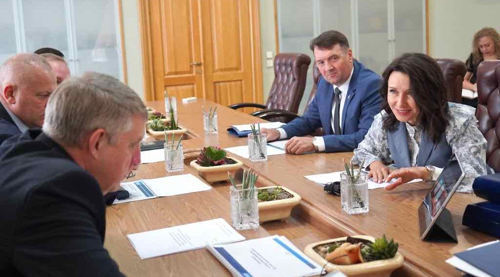 В Брянской области модернизируют уличное освещение с QR-кодами